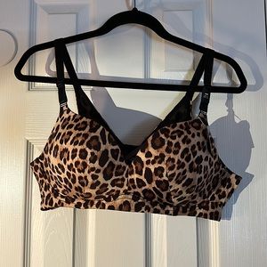 NWT Torrid Wire-Free Push-Up 360 Back Smoothing Bra 42B